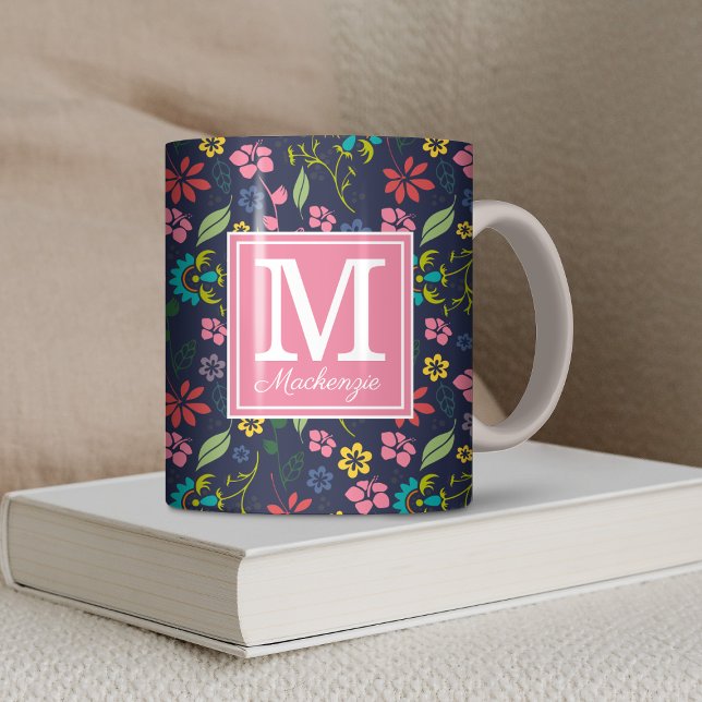 Taza De Café Azul de la Marina de Flores Bohemias Girly | Monog (Girly Bohemian Flowers Navy Blue and Pink Monogram Coffee Mug)