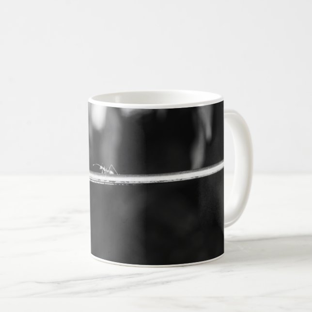 Taza De Café B&W - Hormiga tejedora (Anverso derecho)