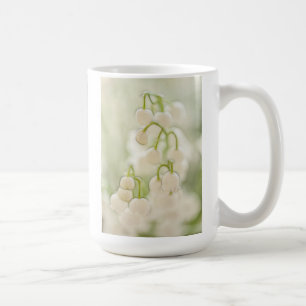 Taza De Café Baile de flores Lily-of-the-valley en blanco y neg