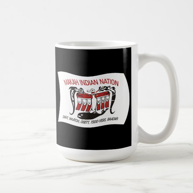 Taza De Café Bandera de la tribu Makah Mug (Derecha)