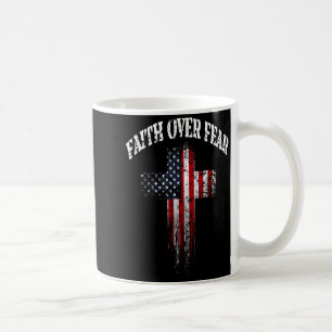Taza De Café Bandera estadounidense cruz cristiana Fe sobre el