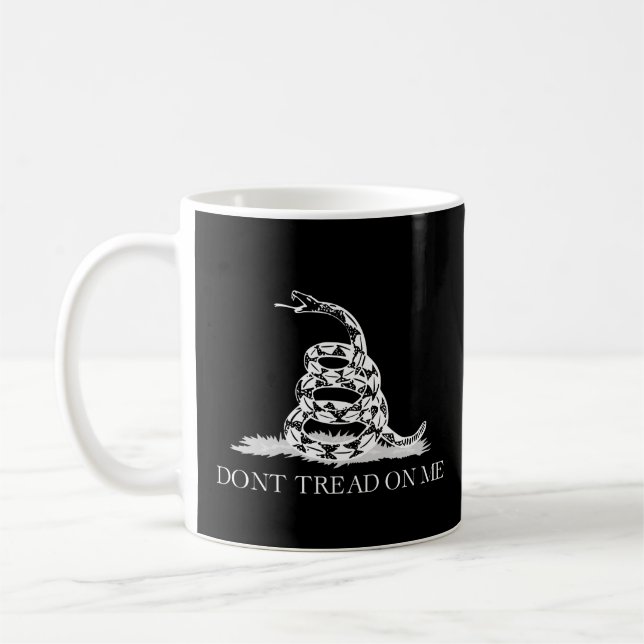 Taza De Café Bandera Gadsden Fuzzy Express® Classic Black (Izquierda)