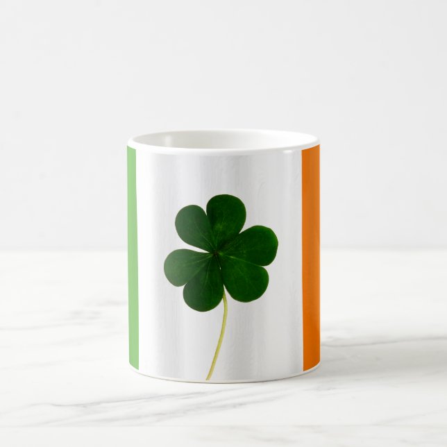 Taza De Café Bandera irlandesa del Día de San Patricio Shamrock (Centro)