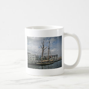 Taza De Café Barco alto en Halifax