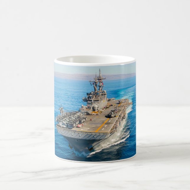 Taza De Café BARCO DE ASALTO ANFIBIOSO - LHD-2 Mug (Centro)