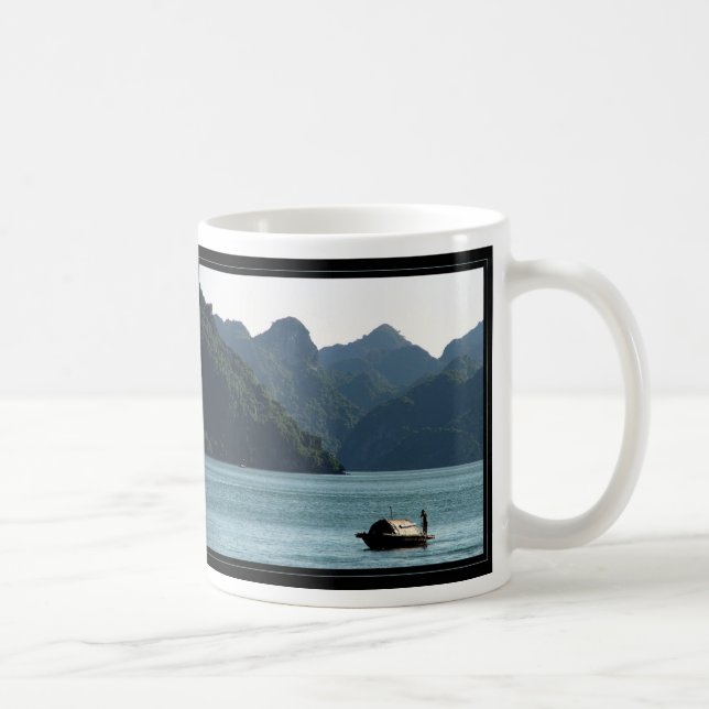 Taza De Café Barco en la bahía de Halong (Derecha)
