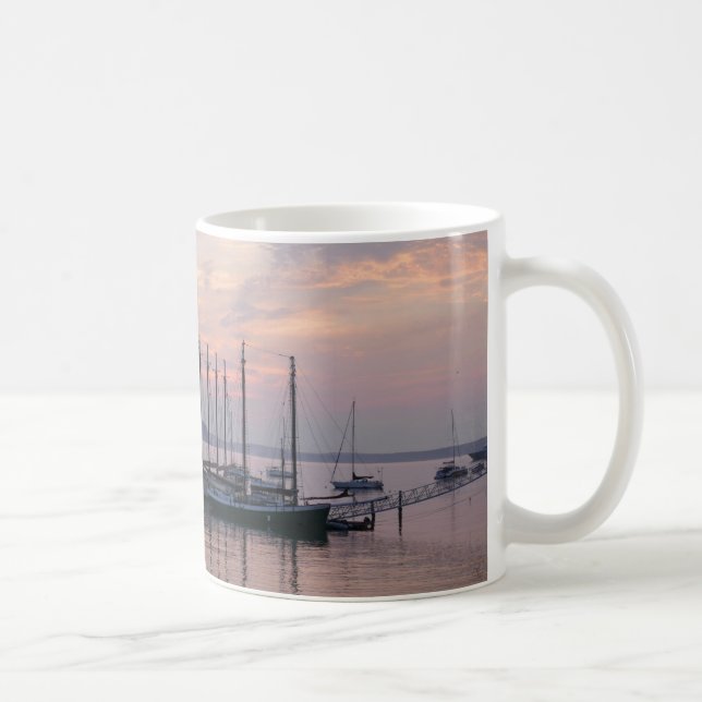 Taza De Café Barco puerto en el amanecer II (Derecha)