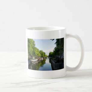 Taza De Café Barcos domésticos en el canal de Ámsterdam