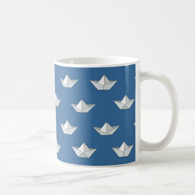 Taza De Café Barcos Origami En El Patrón Del Agua (Derecha)
