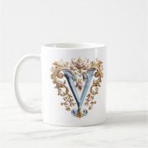 Barroco inicial 'V' Mug para una princesa de café