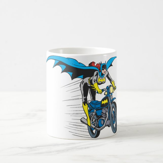 Taza De Café Batgirl sobre Batcycle (Centro)