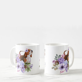 Taza De Café Beagle Rodeada de flores de color de agua exuberan