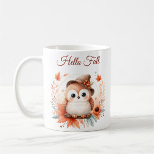 Taza De Café Bechuza de otoño sentada en una rama
