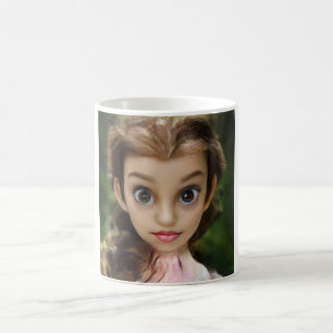 Taza De Café Bella muñeca chica con pelo castaño