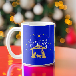 Taza De Café Benditos primeros Navidades caseros en escena de l