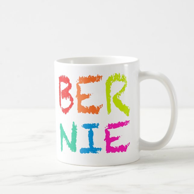 TAZA DE CAFÉ "BERNIE" (EN LETRAS DEL ARCO IRIS) (Derecha)