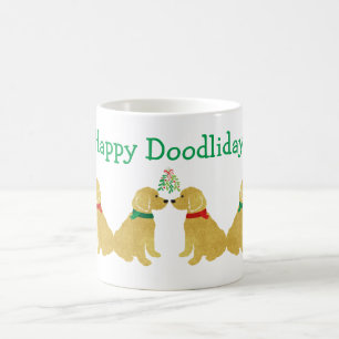 Taza De Café Besar goldendoodles personalizados bajo Mistletoe