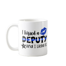 Besé A Un Diputado Y Me Gustó