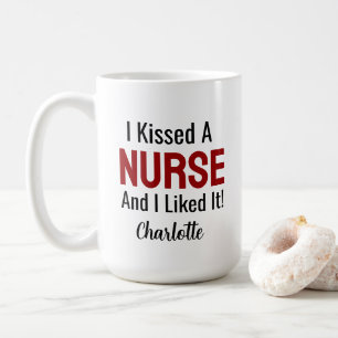 Taza De Café Besé a una enfermera y me gustó