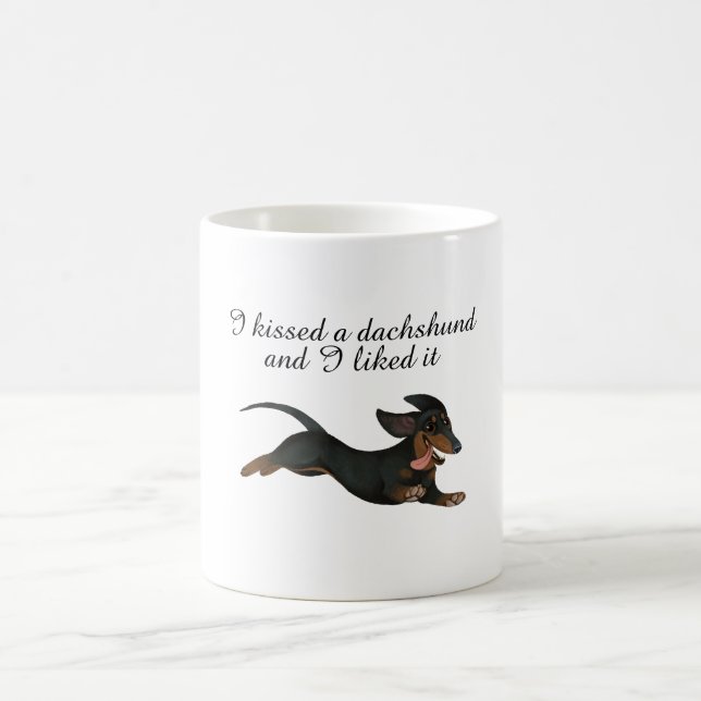 Taza De Café Besé un Dachshund y me gustó el Mug (Centro)