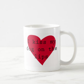 Taza De Café Beso mi perro en los labios