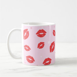 Taza De Café Besos rojos de lápiz labial en el patrón de fondo 