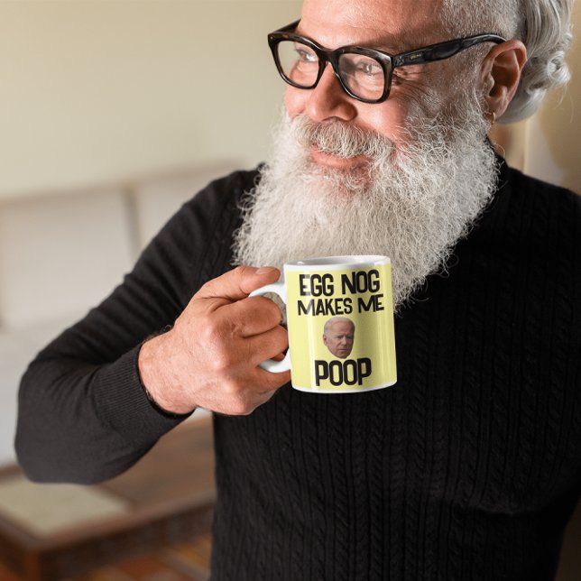 TAZA DE CAFÉ BIDEN FUNNY NAVIDADES HUEVG NOG ME HIZO POOP (Subido por el creador)