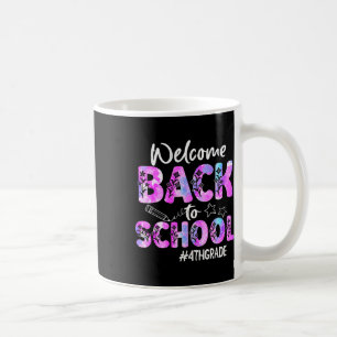Taza De Café Bienvenido De Nuevo Al Cuarto Grado De La Escuela