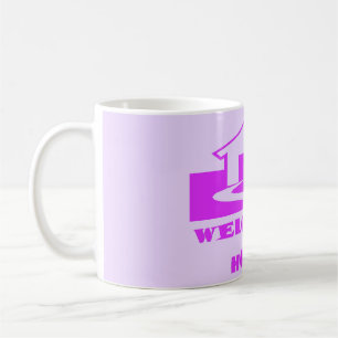 TAZA DE CAFÉ BIENVENIDOS A CASA DOS SOMBRAS DE LOGO PURPLE PLUS