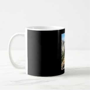 Taza De Café Bigfoot caminando divertido sasquatch mochilero