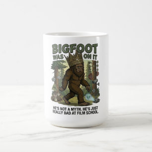 Taza De Café "Bigfoot: Desertor de la Escuela de Cine"