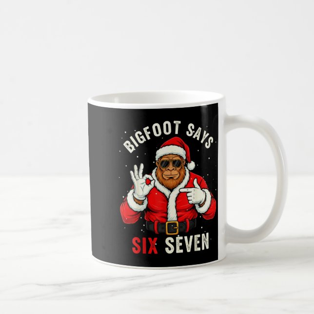 Taza De Café Bigfoot Says Six Seven Funny Christmas 67 Meme Xma (Derecha)