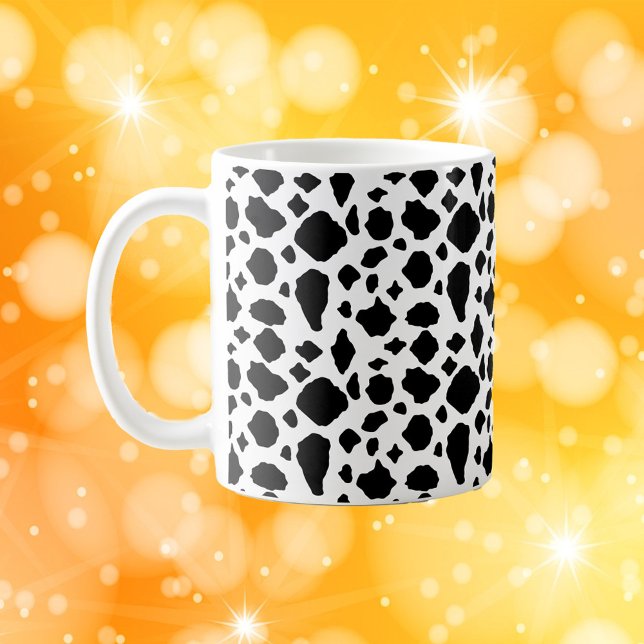 Taza De Café Black and White Cow Print Pattern Farmhouse  (A mug with a black and white cow pattern)