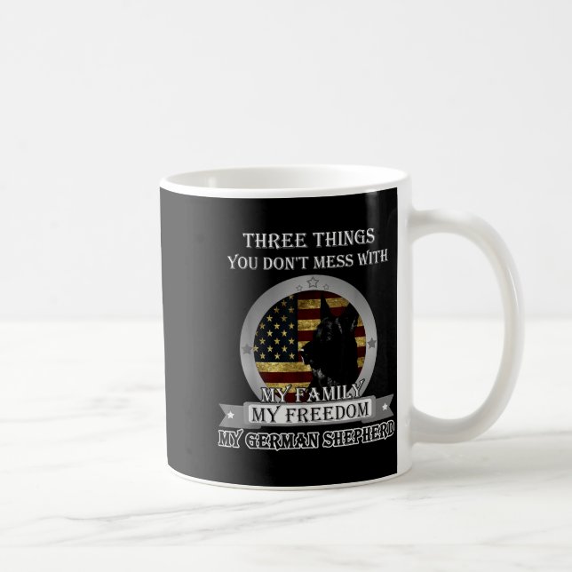 Taza De Café Black German Shepherd American Flag Three Things Y (Derecha)