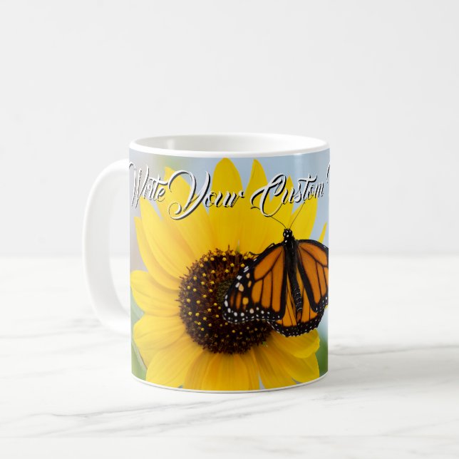 Taza De Café Blanco de la mariposa y del girasol de monarca (Anverso izquierdo)