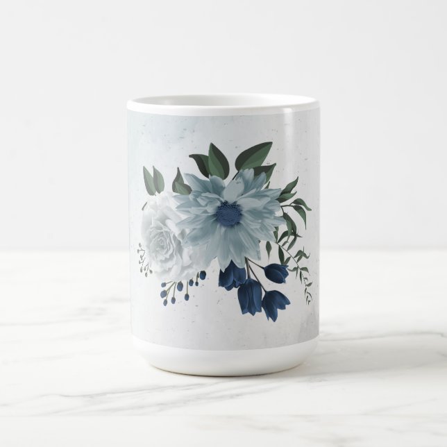 Taza De Café blanco romántico polvoriento y floral azul marino (Centro)