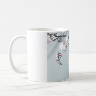 TAZA DE CAFÉ BLOSSOM DE CHERRY PINK EN FOTOGRAFÍA CERRADA