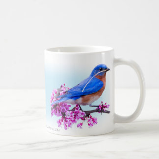 Taza De Café Bluebird del este con el dogwood y el redbud