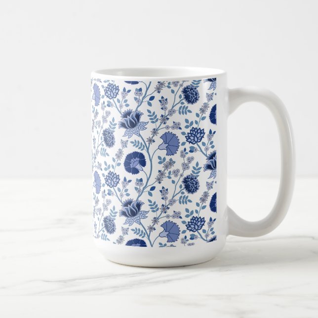 Taza De Café Blues del patrón floral jacobeo en blanco (Derecha)