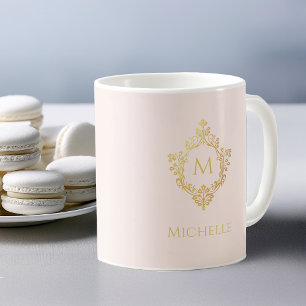 Taza De Café Blush de Monograma Rosa Dorado Escudo Antiguo Nomb