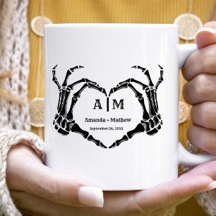 Taza De Café Boda Negra de Corazón de Mano de Cráneo de Hallowe