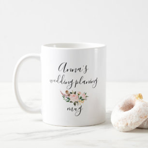 Taza De Café Boda que planea el nombre adaptable el del