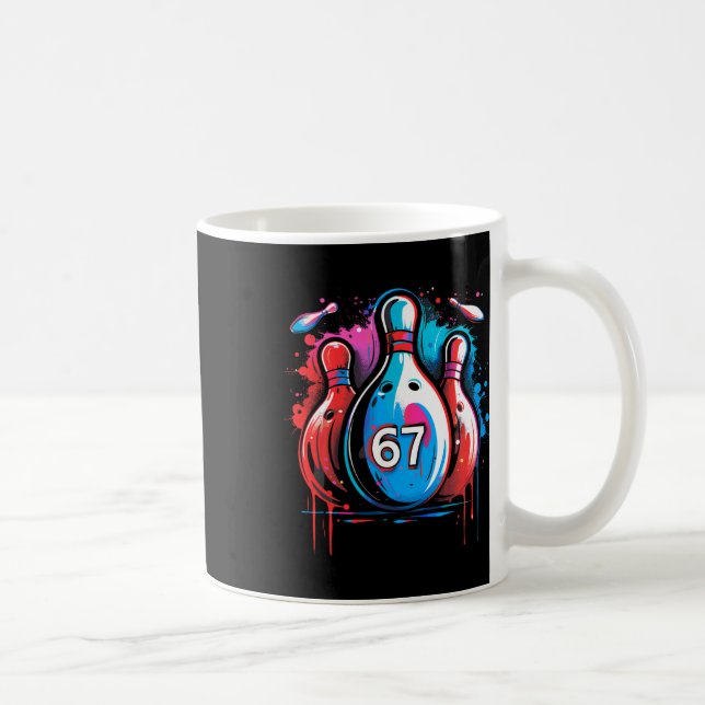 Taza De Café Bola de Boliche 67 Seis Siete Alpha Jerga 6 7 Meme (Derecha)