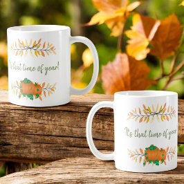 Taza De Café Bordes y calabazas de hojas de color de otoño