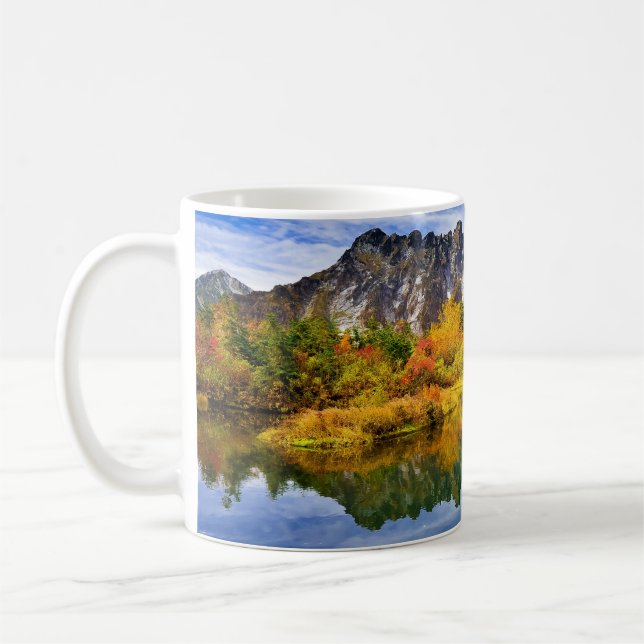 Taza De Café Bosque paisajístico panorámico y montañas (Izquierda)