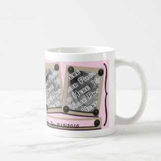 Taza De Café Botones rosados y corchetes Mug