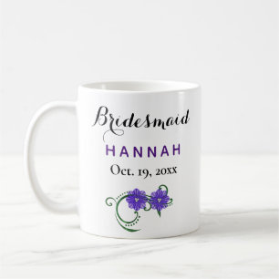 Taza De Café Bridesmaid Typografía moderna Boda morado floral