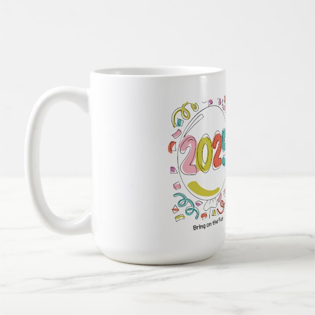 Taza De Café Bring On the Fun 2025 (Izquierda)