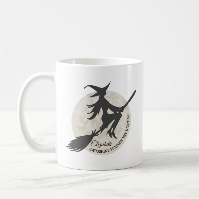 Taza De Café bruja volando sobre una escoba (Izquierda)