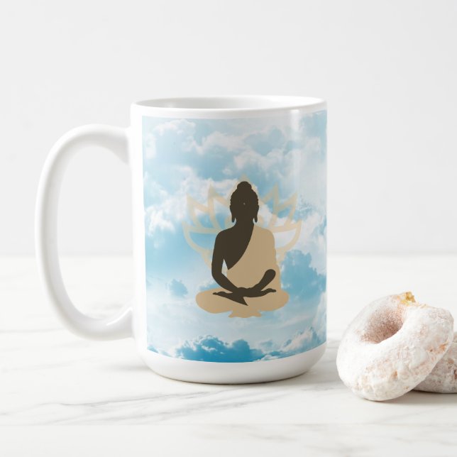 Taza De Café Buda En La Mugre De Meditación De Las Nubes (Con donut)